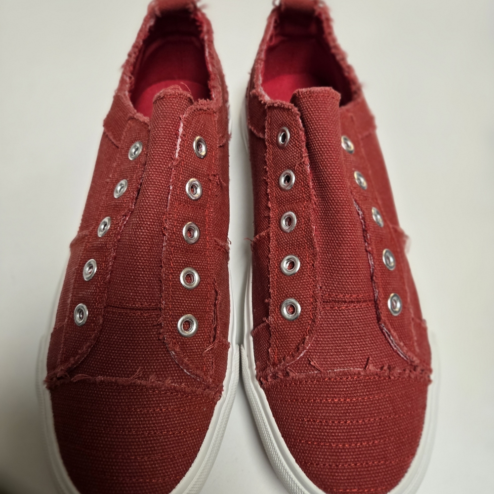 Corkys Babalu Canvad Red Sneakers, New Without Box - Picture 4 of 6